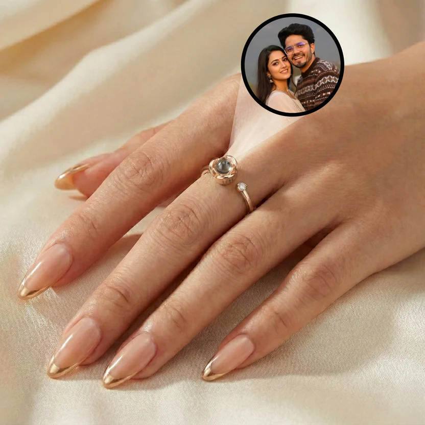 🌹💍 Rose Projection Photo Ring on model